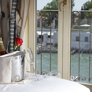 https://hotel-dei-dragomanni.hotelinveneto.com